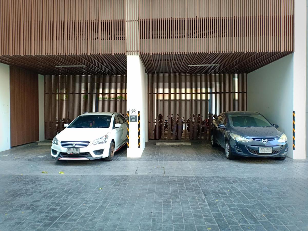 The Base Horizon Central Pattaya Exterior photo