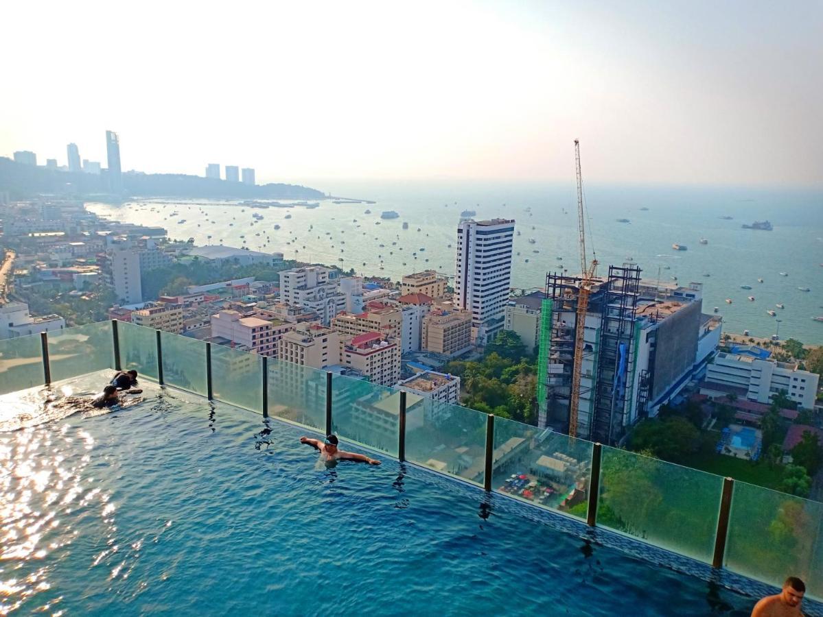 The Base Horizon Central Pattaya Exterior photo
