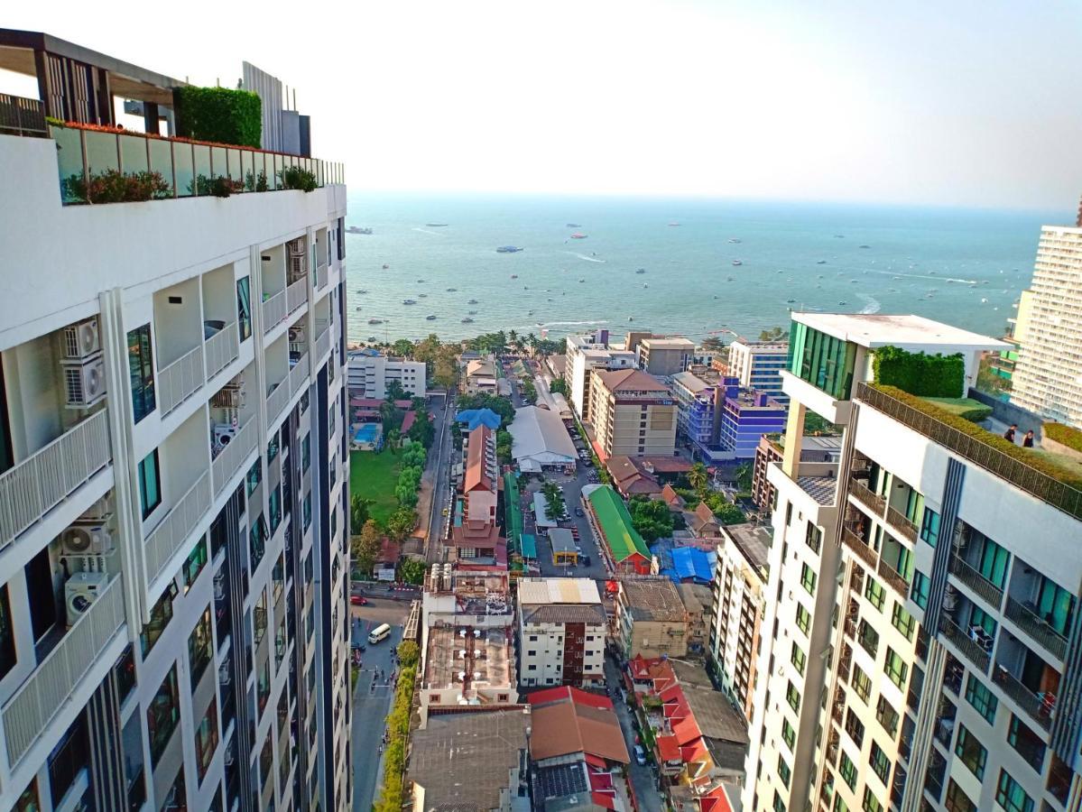 The Base Horizon Central Pattaya Exterior photo