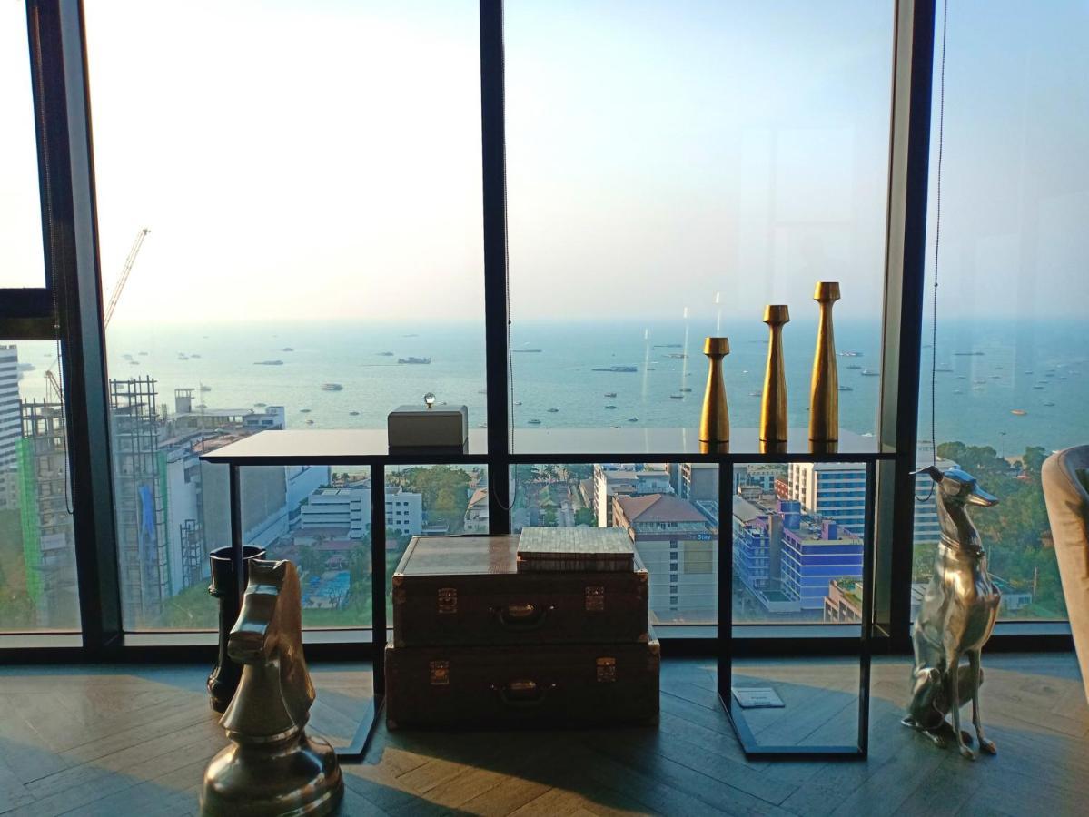 The Base Horizon Central Pattaya Exterior photo