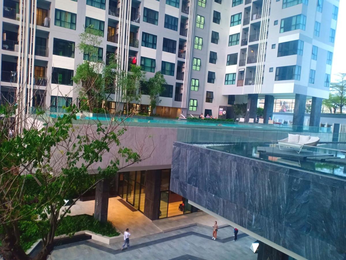 The Base Horizon Central Pattaya Exterior photo