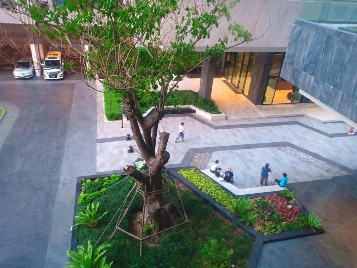 The Base Horizon Central Pattaya Exterior photo