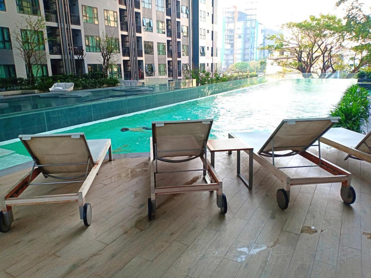The Base Horizon Central Pattaya Exterior photo